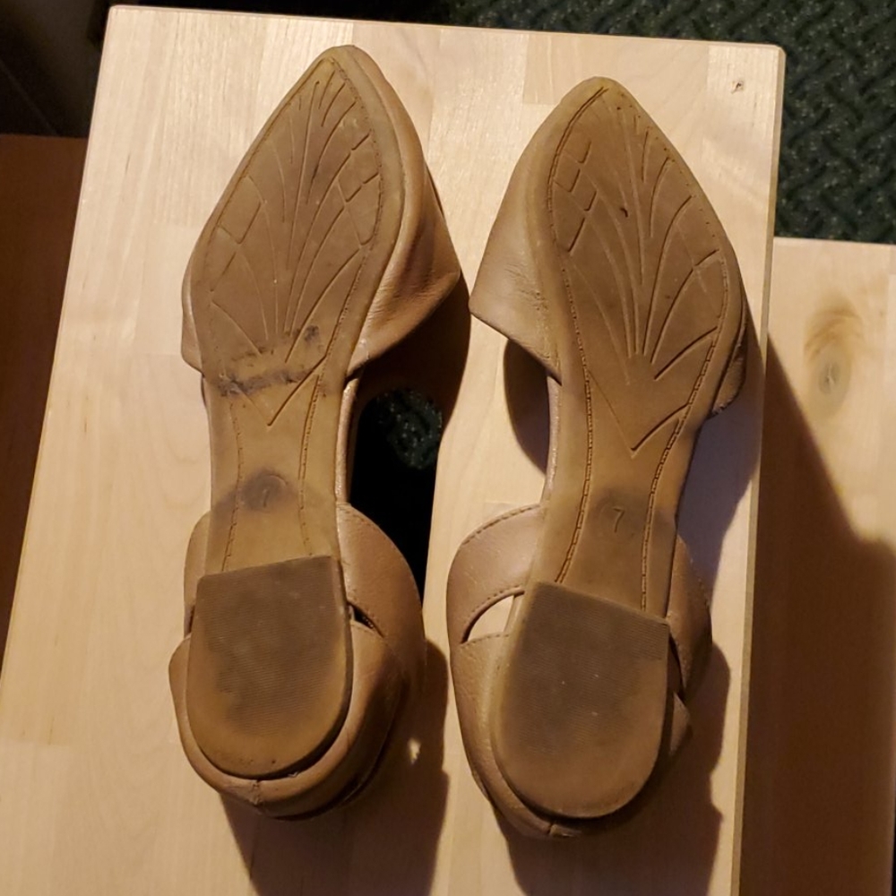 Used flat sandal - Picture 2 of 2